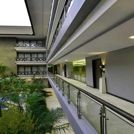 Amaroossa Suite Bali Nusa Dua  Exteriör bild
