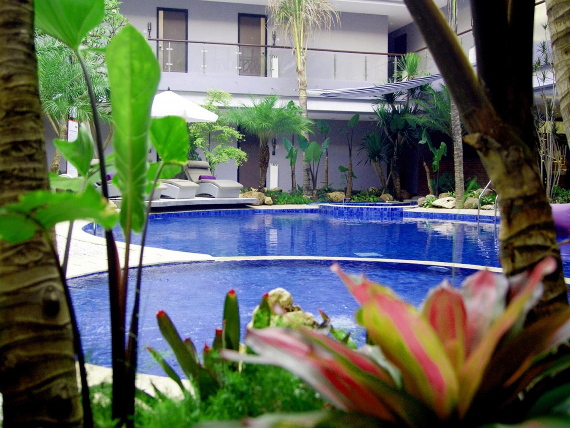 Amaroossa Suite Bali Nusa Dua  Exteriör bild