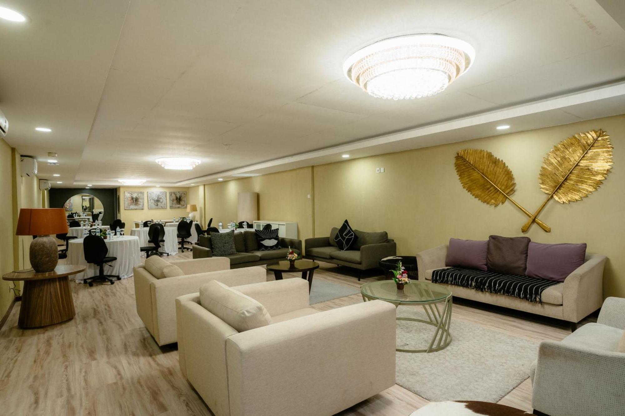 Amaroossa Suite Bali Nusa Dua  Exteriör bild