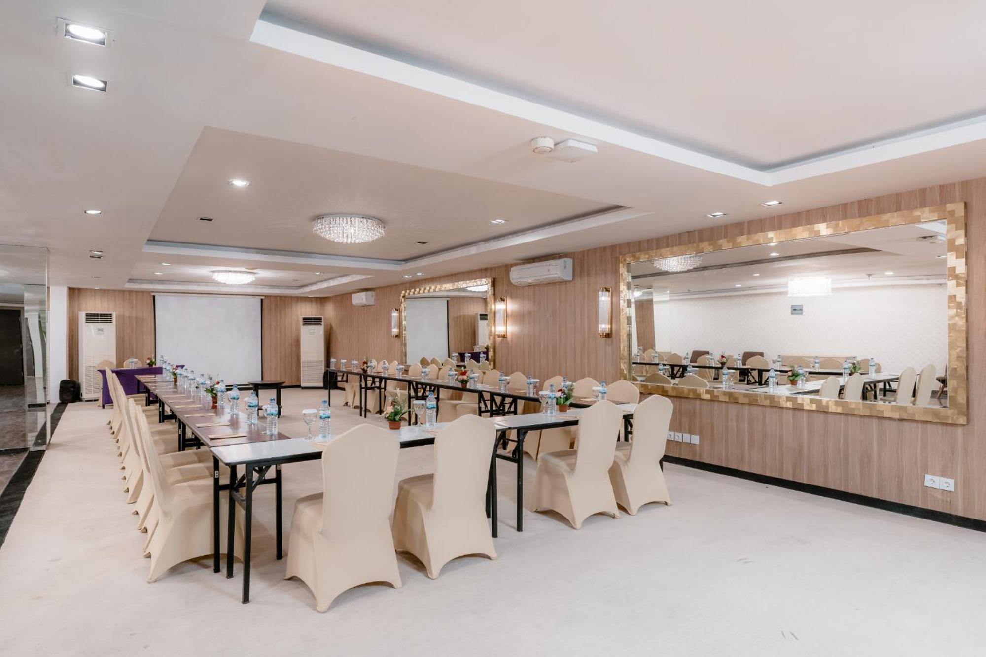 Amaroossa Suite Bali Nusa Dua  Exteriör bild
